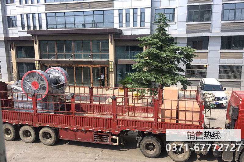 捷爾杰JLG260MRT(小型)越野剪叉式高空作業(yè)平臺(tái)價(jià) … 捷爾杰JLG260MRT(小型)越野剪叉式高空作業(yè)平臺(tái)價(jià) …