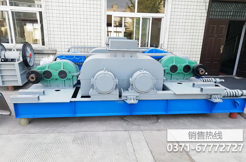 興義對(duì)輥破碎機(jī)多少錢