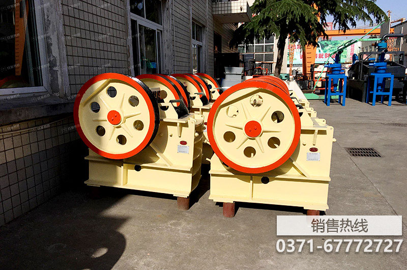 廣東鄂式碎石機(jī)-多少錢一套,廠*-謙昌礦山設(shè)備有限公司 廣東鄂式碎石機(jī)-多少錢一套,廠*-謙昌礦山設(shè)備有限公司