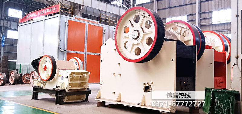 鋸末粉碎機(jī)的機(jī)人工喂料技巧有幾點(diǎn)